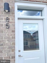 Building Photo - 63 LOCKWOOD Dr