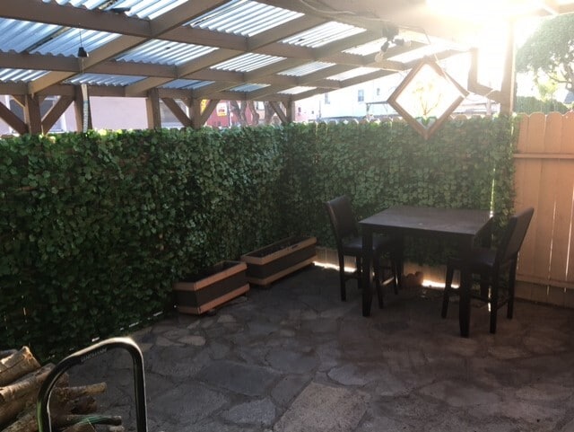 Building Photo - 1018 Molino Ave