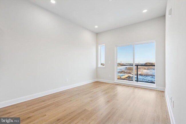 Building Photo - 2153 E Lehigh Ave