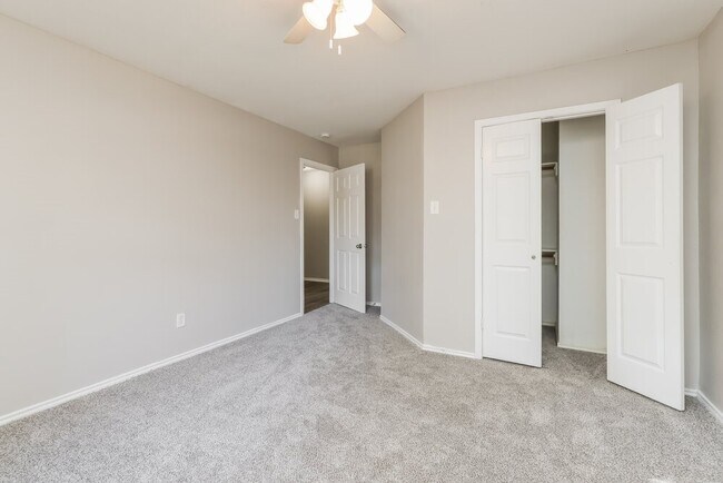 Building Photo - 16821 Kettle Creek Dr