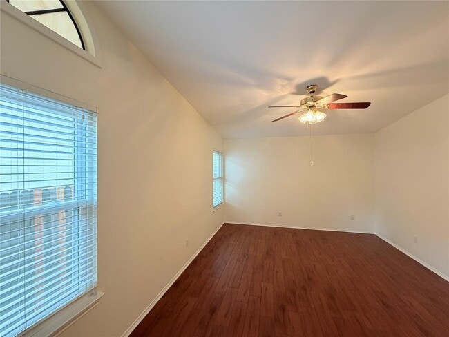 Building Photo - 1703 Hatch Rd