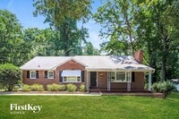 Building Photo - 1085 N Peace Haven Rd