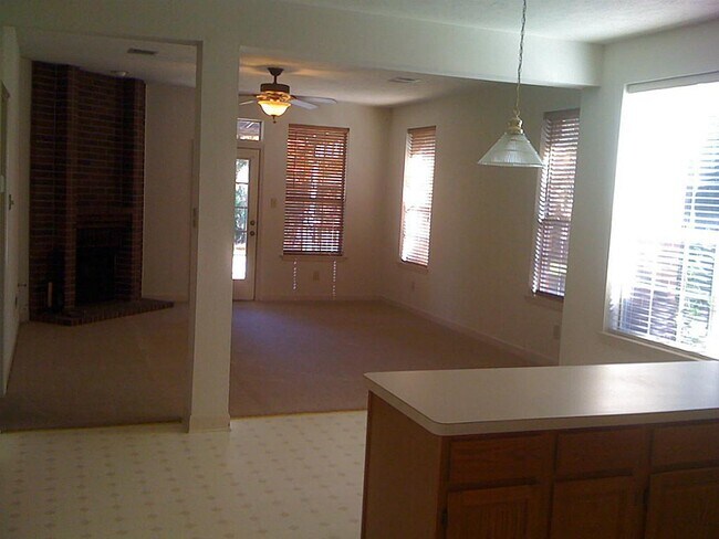 Building Photo - 11206 E Travelers Way Cir