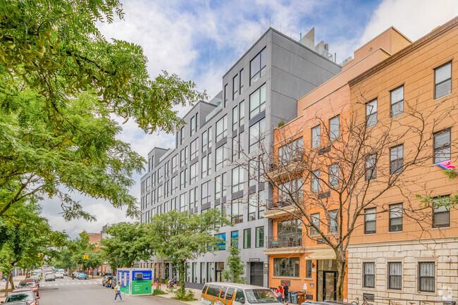 Building Photo - 188 Humboldt St