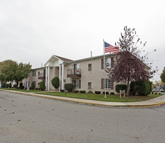 Building Photo - Saravilla Apartments