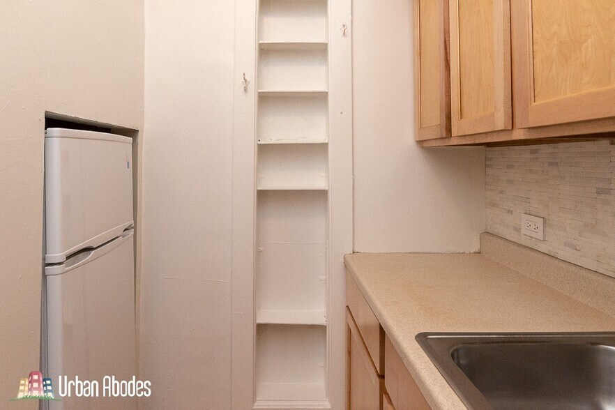 Building Photo - 535 W Arlington Pl