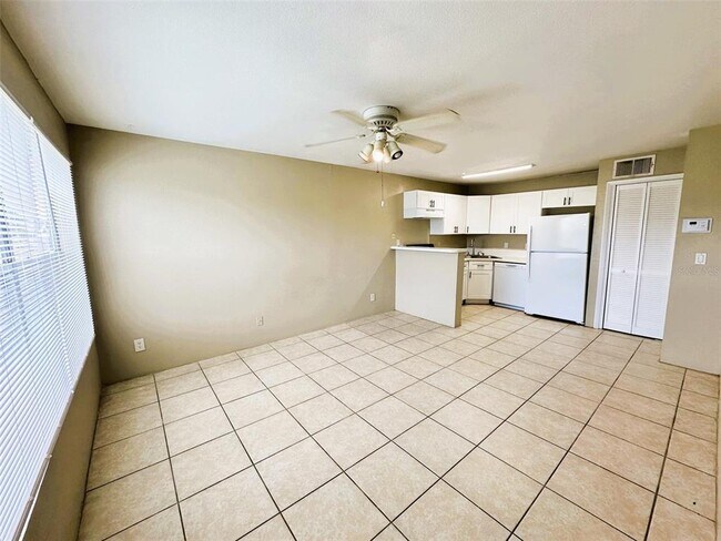 Building Photo - 4760 Walden Cir