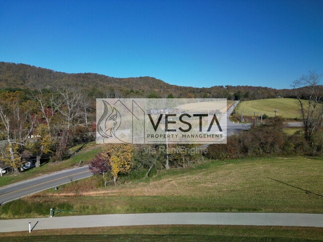 Building Photo - 588 Ray Hill Rd