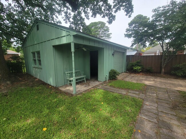 Building Photo - 1003 White Pine Dr