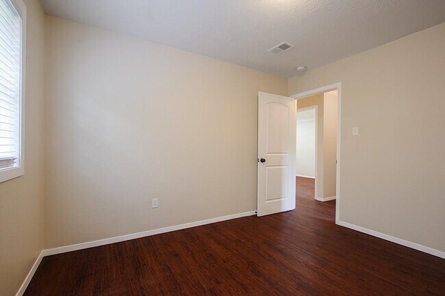 Building Photo - 4205 Ember Ln