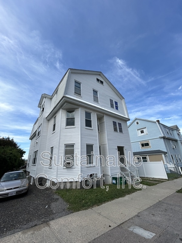 Building Photo - 62 Sterling St