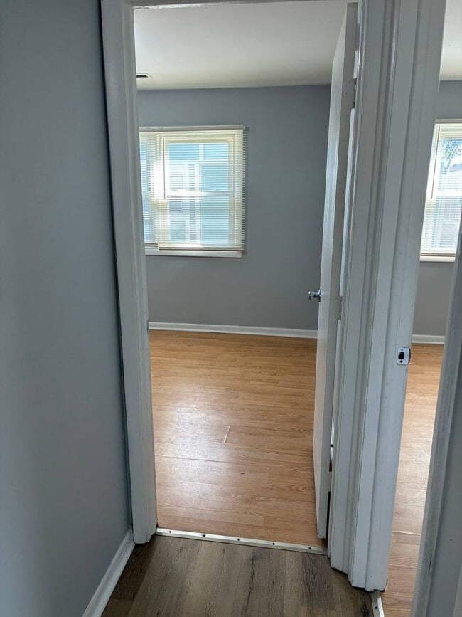 Building Photo - 20115 Ash Ln