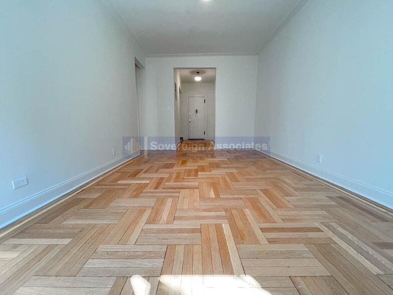 Building Photo - 664 W 163rd St