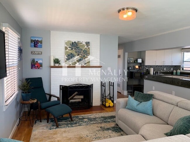 Building Photo - 4 Bedroom, 1.75 bath Rambler in North Tacoma