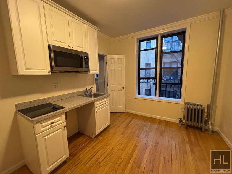 Primary Photo - WEST 45 STREET