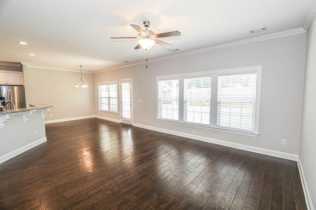 Building Photo - 987 Glenhaven Dr