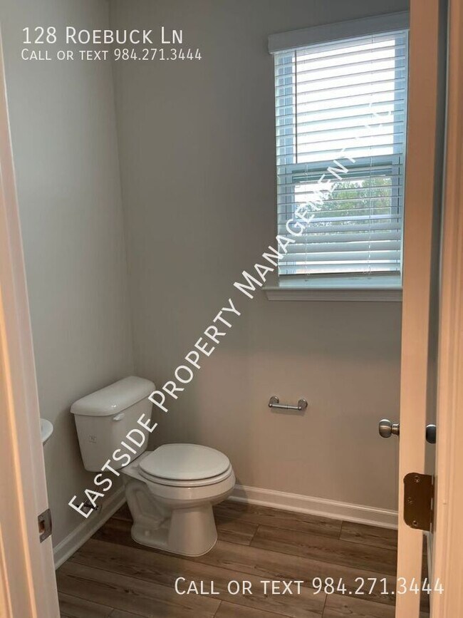Building Photo - 128 Roebuck Ln
