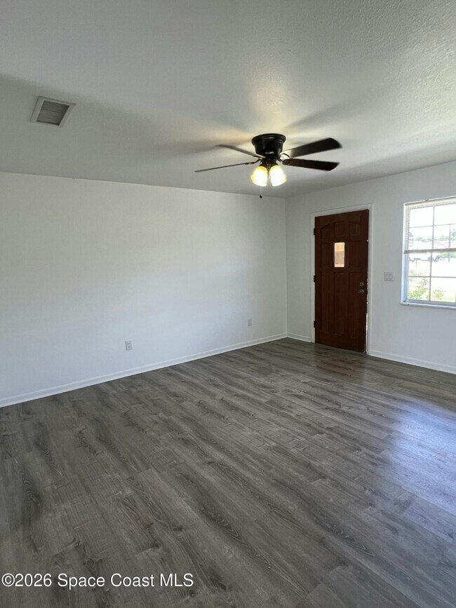 Building Photo - 2444 Mercury Dr