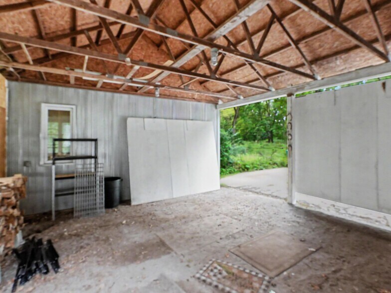 Building Photo - 14001 Riker Rd