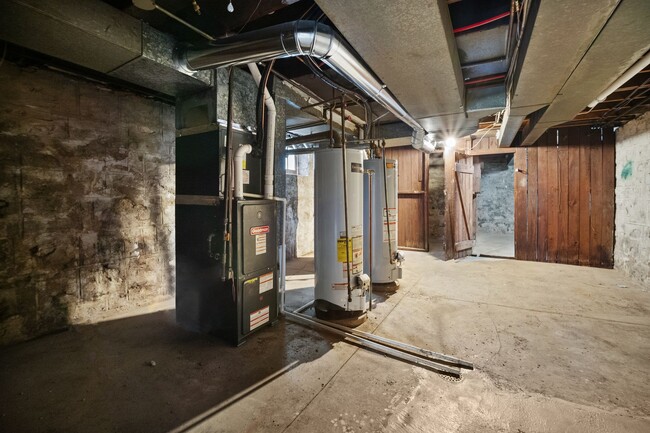 Building Photo - TGS Upstairs Lounge