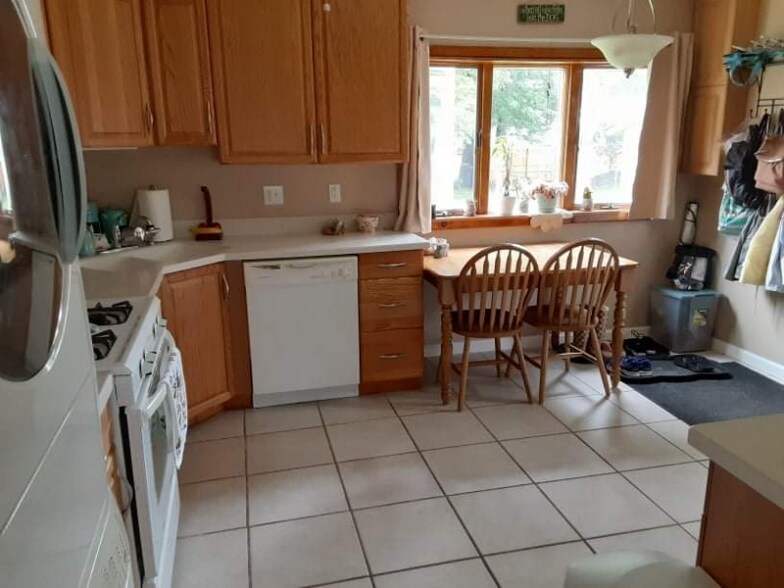 Building Photo - 50 Beechnut Terrace