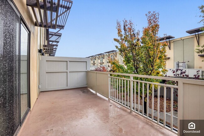 Building Photo - 5218 Admiralty Ln
