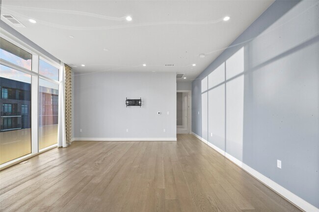 Building Photo - 4521 San Felipe St