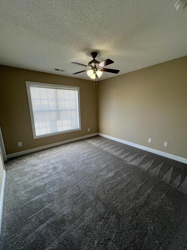 Building Photo - 4242 Dudleys Grant Dr