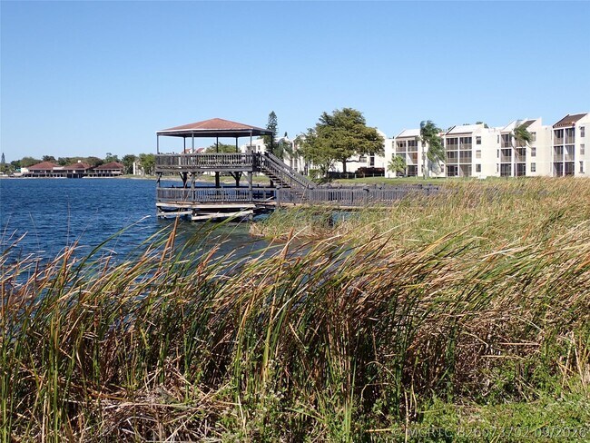 Building Photo - 106 Lake Emerald Dr