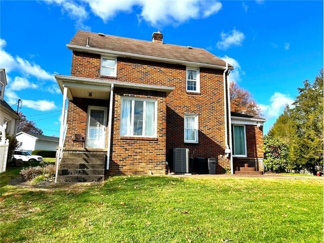 Building Photo - 3500 Elwood Ln