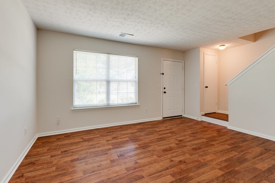 Building Photo - 104 Waterview Dr