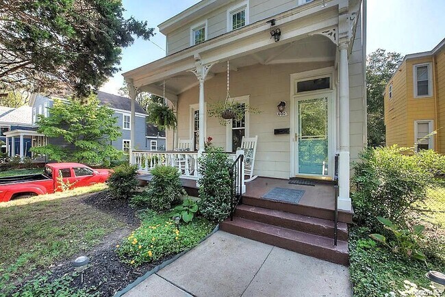 Primary Photo - 600 W 26th St