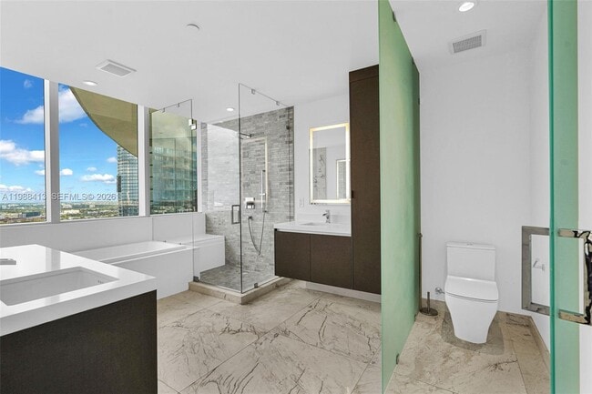 Building Photo - 851 NE 1st Ave