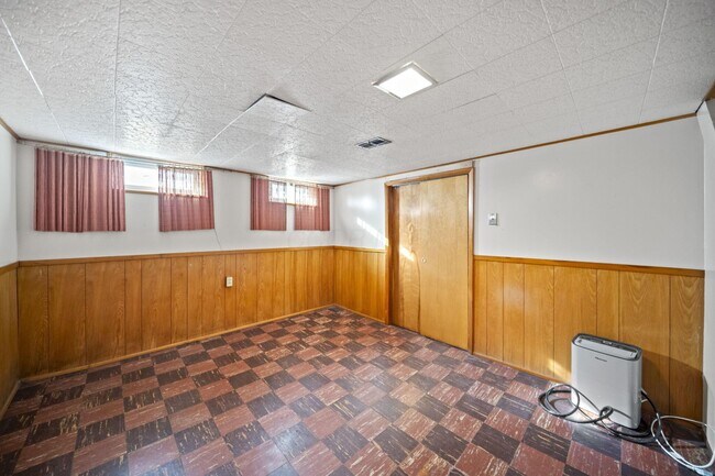 Building Photo - 1565 Garywood Ave