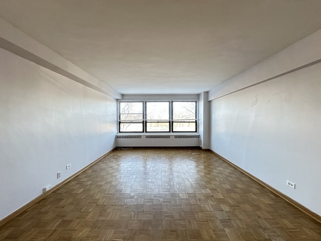 Building Photo - 4180 N Marine Dr