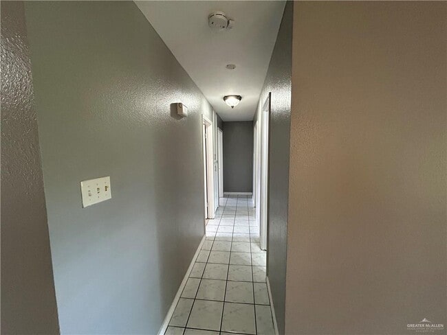 Building Photo - 1512 W Cherry Blossom Cir