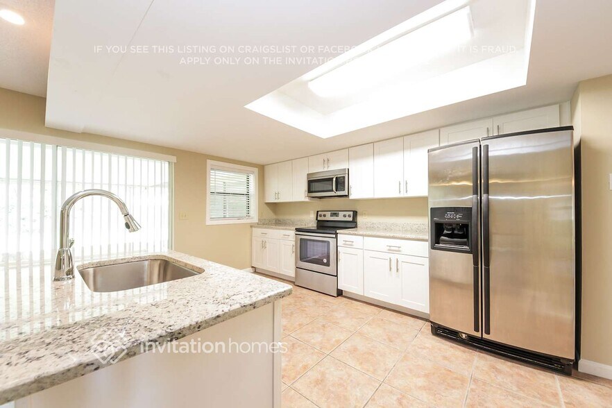 Building Photo - 109 Slade Dr