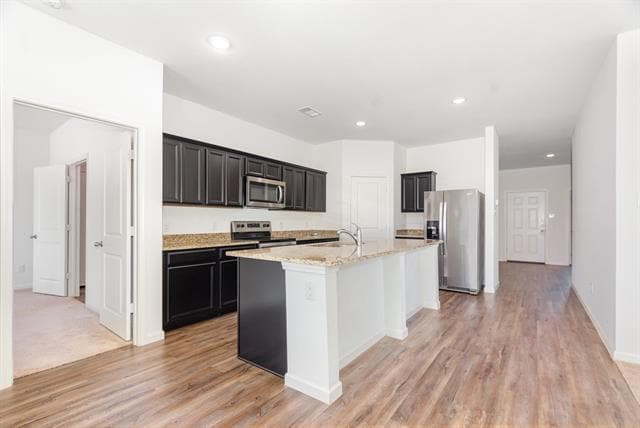 Building Photo - 706 Windsor Ct