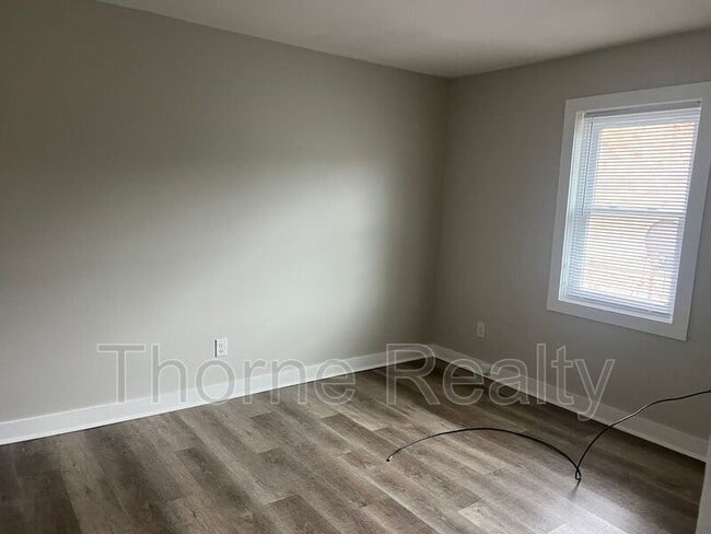Building Photo - 118 Nandina Ct