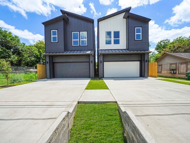 Building Photo - 3548 Seabrook St