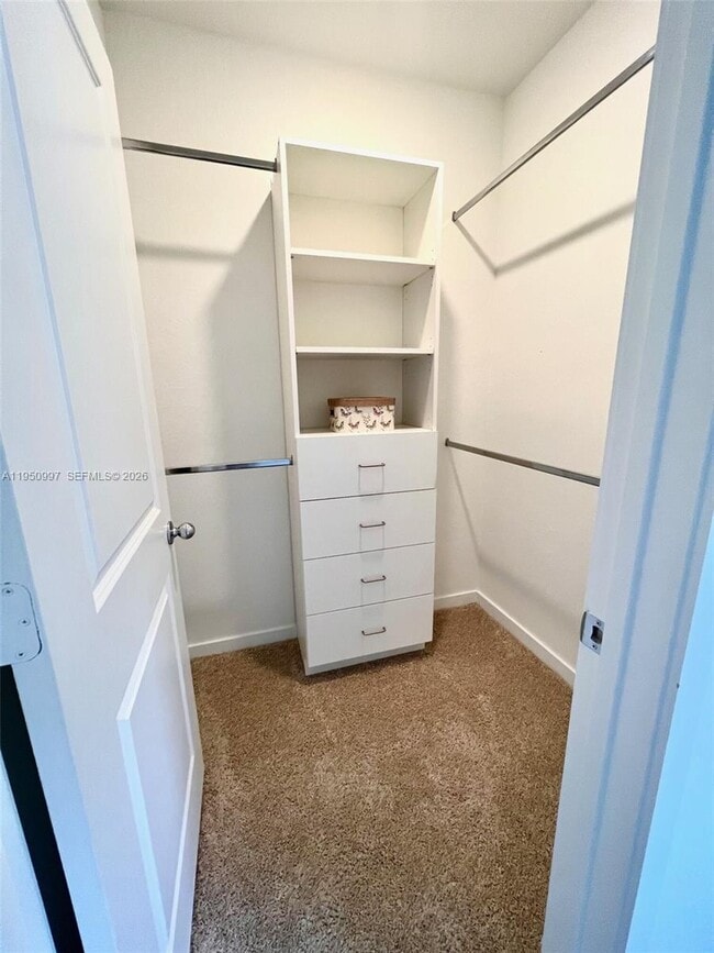 Building Photo - 429 NE 12th St