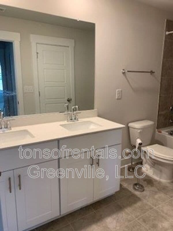 Building Photo - 34 Galley Ln