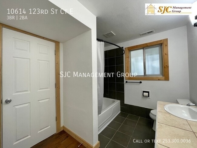 Building Photo - 10614 123rd St Ct E