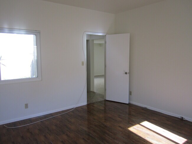 Building Photo - 2105 Gates Ave