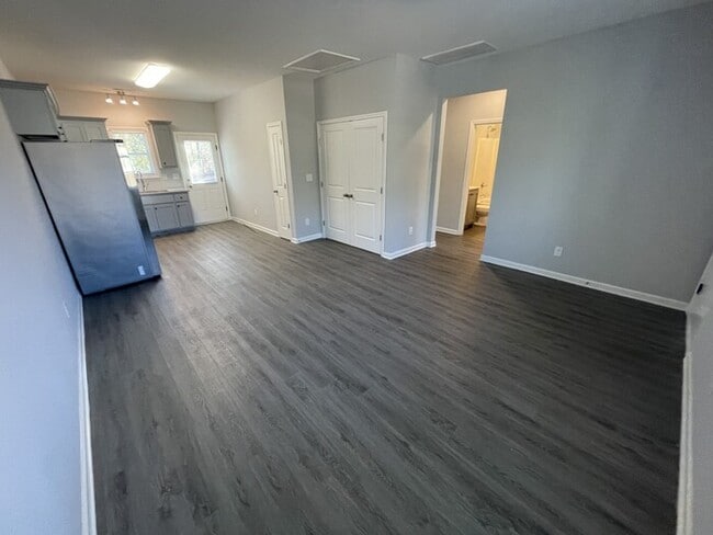 Building Photo - 20-A Korea St