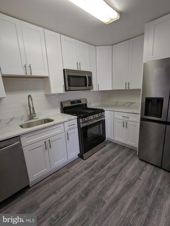 Building Photo - 9225 Bridle Path Ln