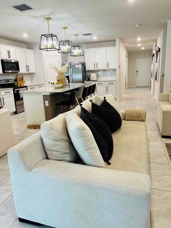 Building Photo - 30572 Thunderbird Dr