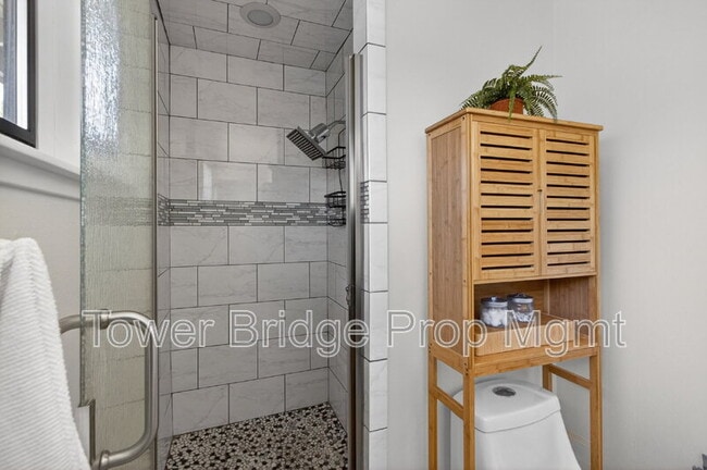 Building Photo - 3937 Orangewood Dr