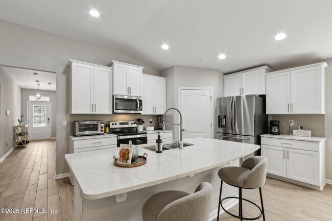 Building Photo - 66103 Edgewater Dr