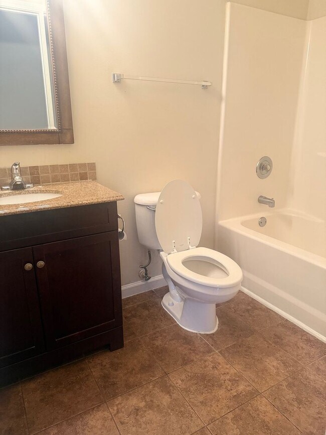 Building Photo - Moss Creek Place - AVAILABLE NOW